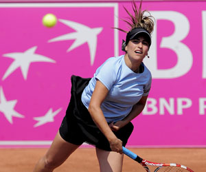 Rezai to work with new coach on temporary basis