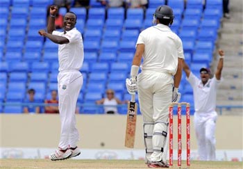 Kemar Roach doubtful starter for the 1st Test vs India due to shoulder injury
