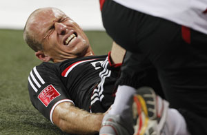 Bayern's Robben injured, a day after his return