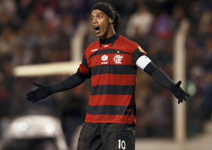 Ronaldinho joins Atletico Mineiro after Fla spat