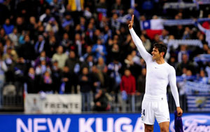 Transfer news: Malaga signs Roque Santa Cruz to 3-year contract