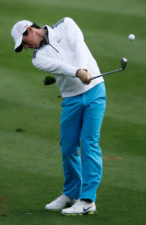 Rory McIlroy takes lead in first round of Dubai Desert Classic