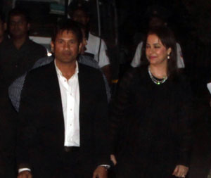 Sachin Tendulkars dinner party: Bollywood celebs rub shoulders with cricketers