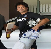 Sachin Tendulkar practises hard on Independence Day for Kiwi challenge Sachin Tendulkar practises hard on Independence Day for Kiwi challenge