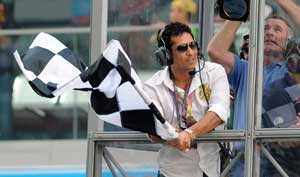 Waving chequered flag a memorable experience: Tendulkar