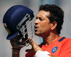 T-shirt frenzy: Prayers for Sachin's 100th ton