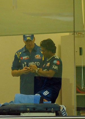 Mumbai take on Punjab, Sachin likely to return