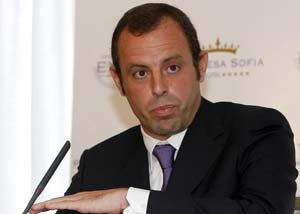 Neymar case puts spotlight on Barcelona president