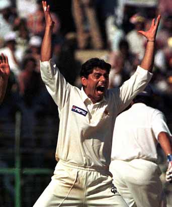 Darrell Hair Picks Out Saqlain Mushtaq, Harbhajan Singh and Muralitharan as 'Role Models' for 'Chuckers'