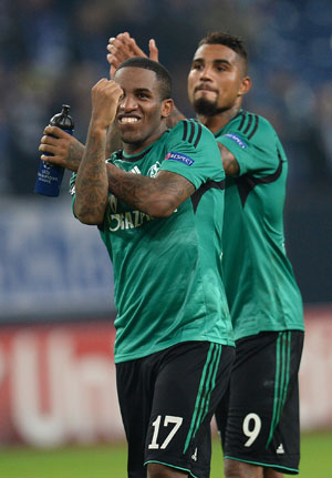 UEFA Champions League: Freak goal helps Schalke see off Steaua Bucharest
