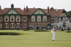Scott takes 4-shot lead into Open final round