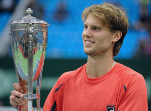 Andreas Seppi rallies past Thomaz Bellucci to win Kremlin Cup