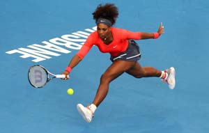 Serena Williams cruises into second round at Brisbane