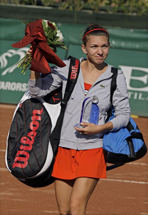 Simona Halep claims third title in a month