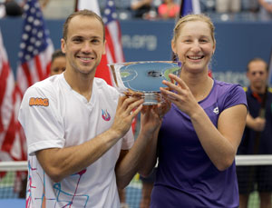 Soares, Makarova take US Open mixed doubles title