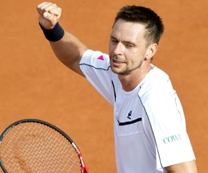 Robin Soderling out with mononucleosis until after Olympics