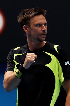 Soderling advances to quarters at Swedish Open