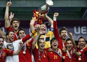 Euro 2012: Spain claim title again, beat Italy 4-0