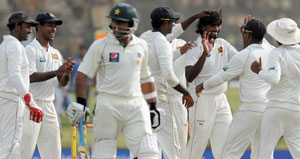 Sri Lanka beat Pakistan in first Test