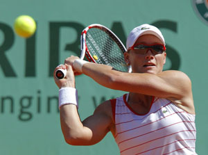 Stosur, Jankovic sweep into 2nd round