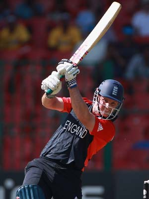 Strauss, Cook, Flower receive royal honours