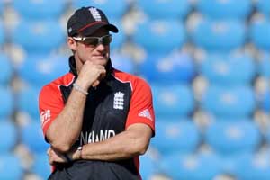 Exceptionally poor bowling in last 10 overs: Strauss