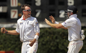 Panesar, Swann buck win-with-pace trend