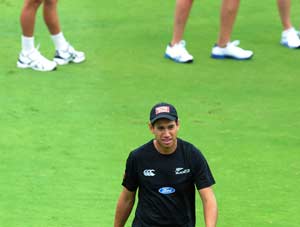 New Zealand's Ross Taylor, Andrew Ellis hospitalised