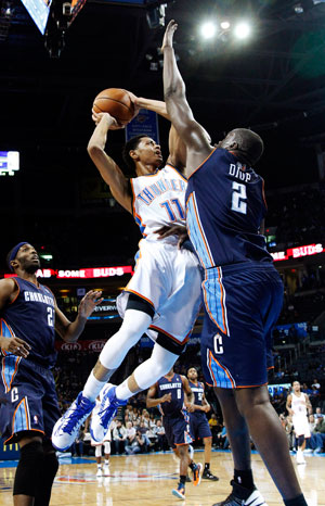 Oklahoma City Thunders build huge early lead to beat Charlotte Bobcats