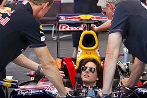 Tom Cruise drives F1 car, impresses David Coulthard
