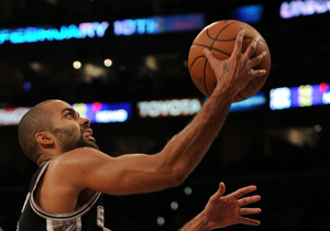 Parker sparks league-leading Spurs past Kings