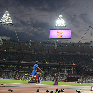 Olympics: Aussie scatters father's ashes on track