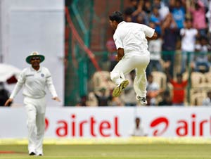 2nd Test, Day 3: Ashwin's five saves India's day, New Zealand lead by 244