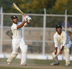 Unmukt Chand shines but Delhi struggle against Haryana; 142 runs behind