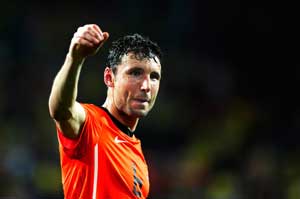 Euro 2012: Mark Van Bommel rails against Dutch critics