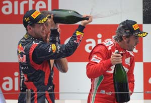 Fernando Alonso has Vettel in his crosshair