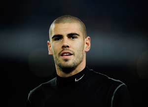 Valdes praises 'impressive' Casillas ahead of clash
