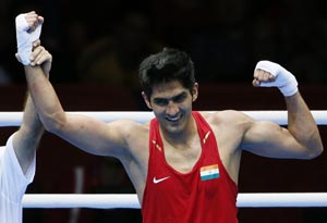 London 2012 Boxing: Vijender Singh through to the round of 16