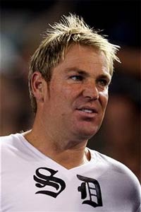 Warne signs one-season contract with Melbourne Stars