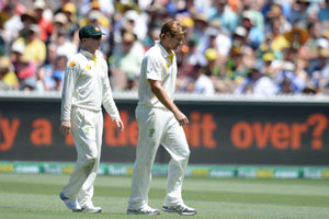 Australia check on Ryan Harris and Shane Watson ahead of Sydney Test