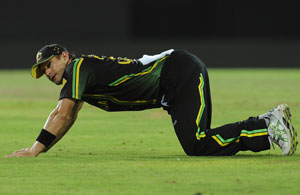 May be we need to poison Shane Watson's food now, jokes Dav Whatmore