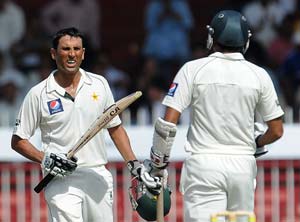 Younis Khan strikes form ahead of first Test against South Africa