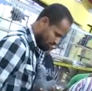 India's Pathan declares love for parrots