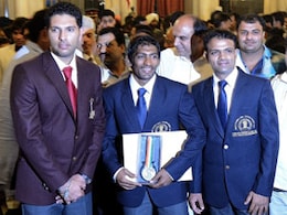 Vijay, Yogeshwar conferred Khel Ratna; 25 get Arjuna awards Vijay, Yogeshwar conferred Khel Ratna; 25 get Arjuna awards