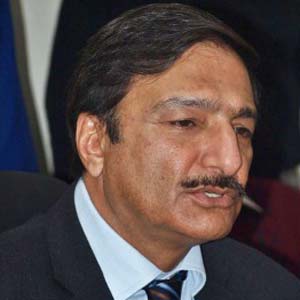 Pakistan team gets backing of PCB chairman Zaka Ashraf